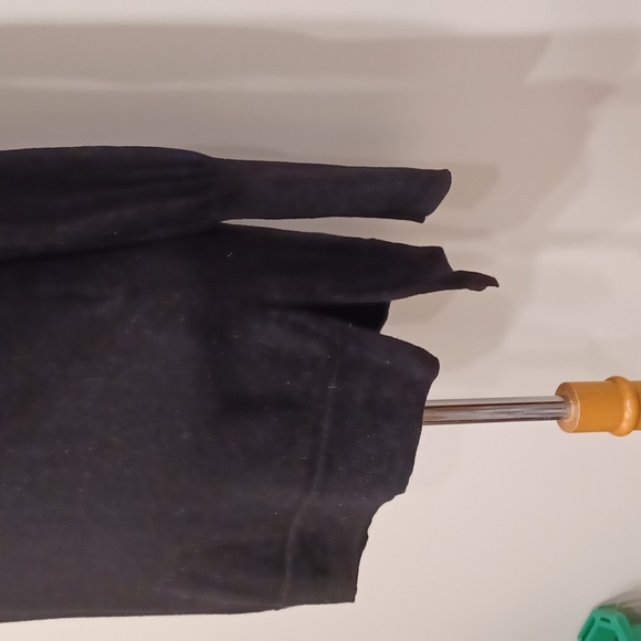 Badgley Mischka Split Hem Merino Wool Sweater- Sz. Sm - Picture 2 of 8